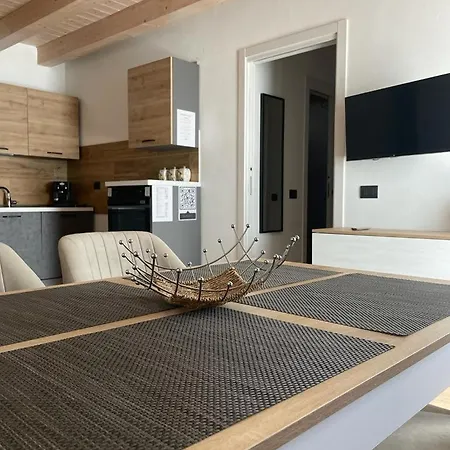 Residenza Rosy アパート ペスカンティーナ