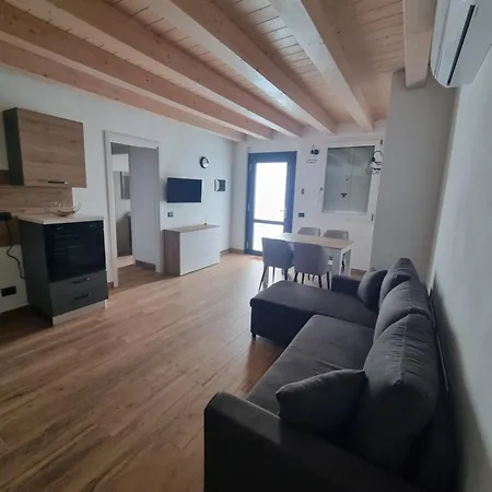 Residenza Rosy アパート *